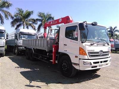 Xe tải Hino FL8JTSA gắn cẩu tự hành Unic 4 tấn UR-V540 (4 tấn 3 đốt)