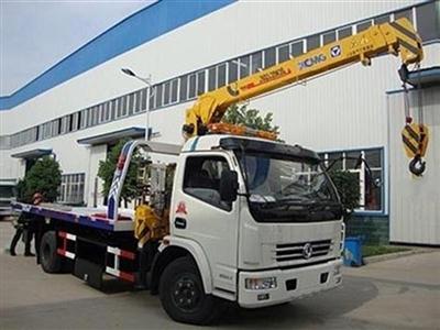 Xe cứu hộ giao thông Dongfeng gắn cẩu quay 3 tấn